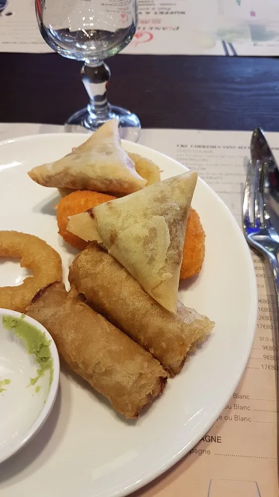 Samoussas Et Nems de Poulet